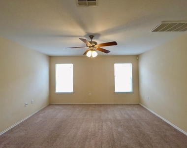 7412 Cayenne Ln - Photo Thumbnail 2