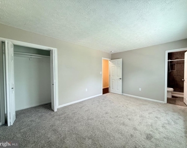 6228 8th Street - Photo Thumbnail 25