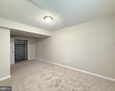 6228 8th Street - Photo Thumbnail 10