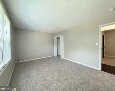 6228 8th Street - Photo Thumbnail 24