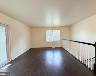 6228 8th Street - Photo Thumbnail 15