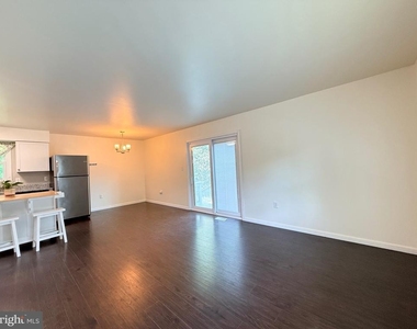 6228 8th Street - Photo Thumbnail 16