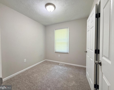 6228 8th Street - Photo Thumbnail 32
