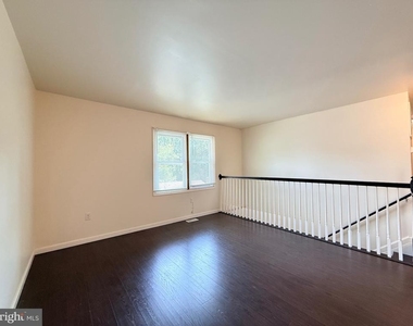 6228 8th Street - Photo Thumbnail 13