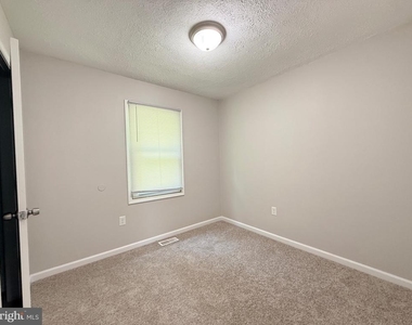 6228 8th Street - Photo Thumbnail 30