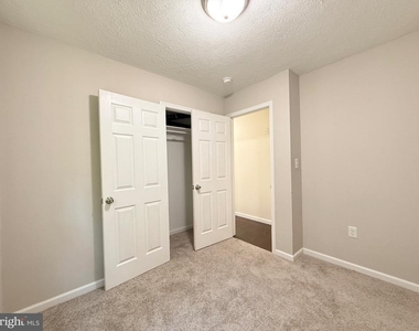 6228 8th Street - Photo Thumbnail 28
