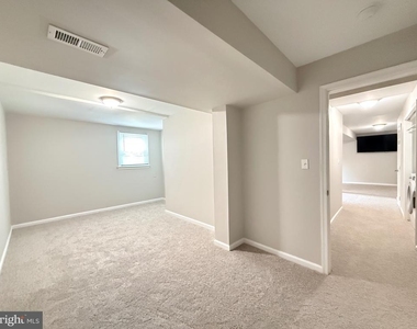 6228 8th Street - Photo Thumbnail 9