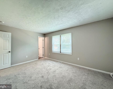 6228 8th Street - Photo Thumbnail 26