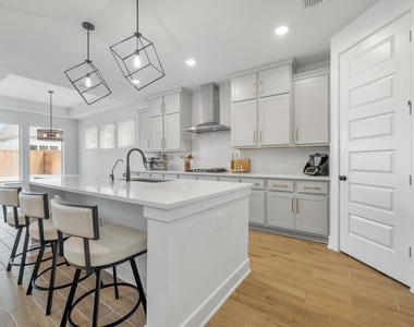 6220 Hilltop Plateau Dr - Photo Thumbnail 6