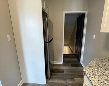 332 Endsleigh Avenue - Photo Thumbnail 5