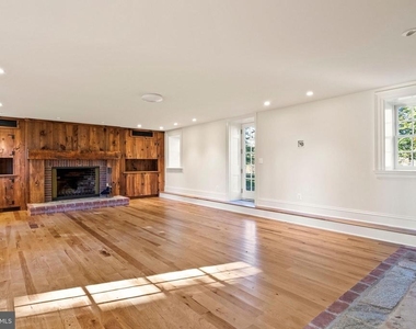 16131 Old York Road - Photo Thumbnail 63