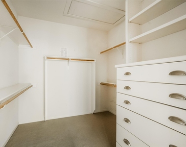 714 W Monroe St - Photo Thumbnail 10