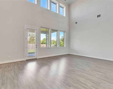 124 Leadtree Loop - Photo Thumbnail 3