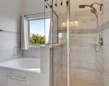 124 Leadtree Loop - Photo Thumbnail 9