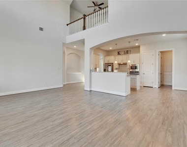 124 Leadtree Loop - Photo Thumbnail 2