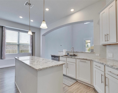 124 Leadtree Loop - Photo Thumbnail 5