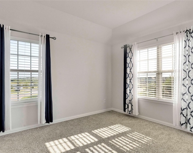 124 Leadtree Loop - Photo Thumbnail 14