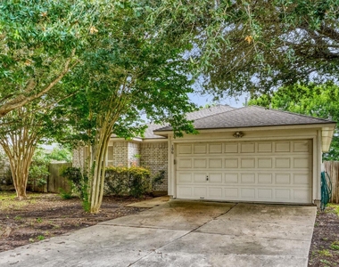 196 Goddard Dr - Photo Thumbnail 1