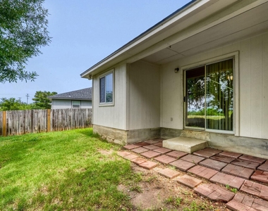 196 Goddard Dr - Photo Thumbnail 28