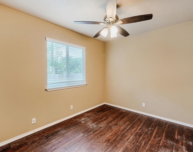 196 Goddard Dr - Photo Thumbnail 17
