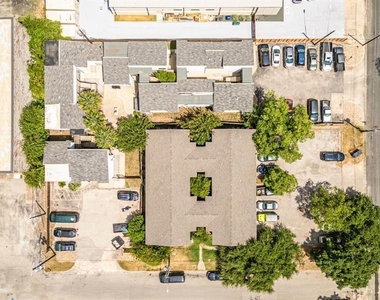 4314 Gillis St - Photo Thumbnail 10