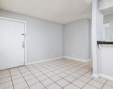 4314 Gillis St - Photo Thumbnail 3