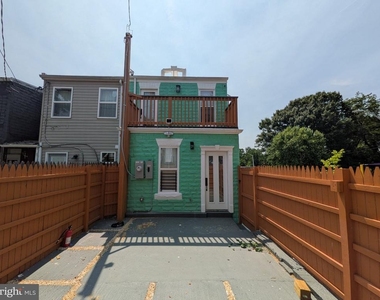 2953 Miles Avenue - Photo Thumbnail 5