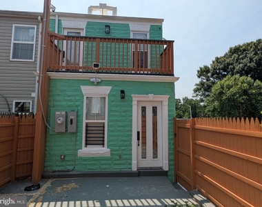 2953 Miles Avenue - Photo Thumbnail 7