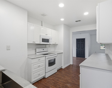7606 Williamson Creek Dr - Photo Thumbnail 12