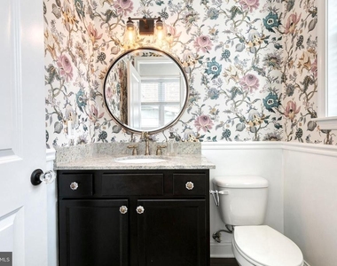 2205 Bank Street - Photo Thumbnail 6