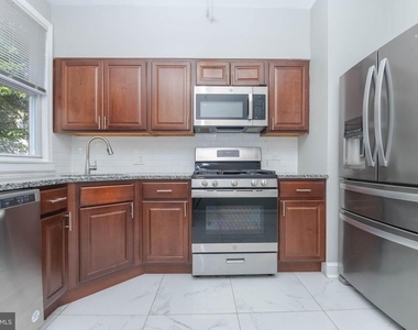 2811 Mayfield Avenue - Photo Thumbnail 7