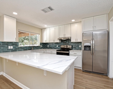 1307 Chalk Ln - Photo Thumbnail 11