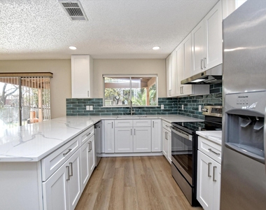 1307 Chalk Ln - Photo Thumbnail 12