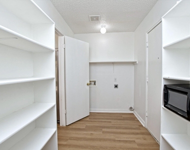 1307 Chalk Ln - Photo Thumbnail 14
