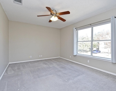 1307 Chalk Ln - Photo Thumbnail 20