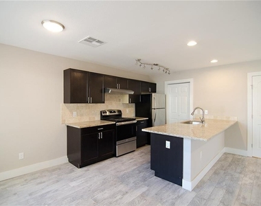11901 Alpheus Ave - Photo Thumbnail 1