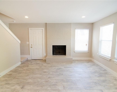 11901 Alpheus Ave - Photo Thumbnail 8