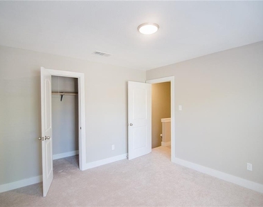 11901 Alpheus Ave - Photo Thumbnail 13