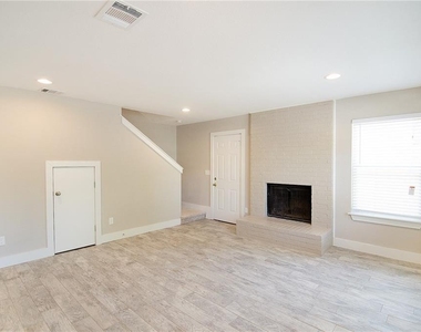 11901 Alpheus Ave - Photo Thumbnail 7
