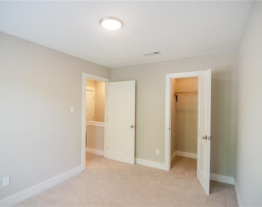 11901 Alpheus Ave - Photo Thumbnail 15