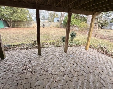 112 Pinecrest Drive - Photo Thumbnail 8