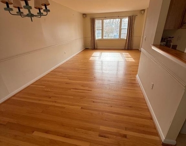 112 Pinecrest Drive - Photo Thumbnail 1