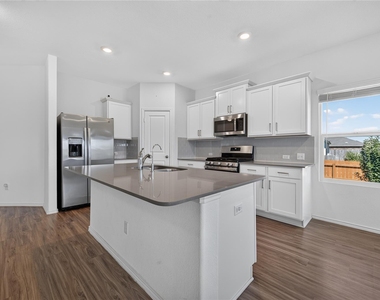 1600 Cobblecrest Ln - Photo Thumbnail 6