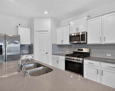 1600 Cobblecrest Ln - Photo Thumbnail 5