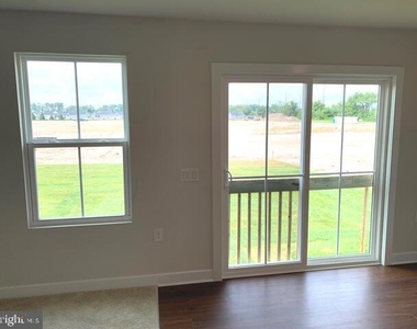 28484 Hawthorne Trail - Photo Thumbnail 2