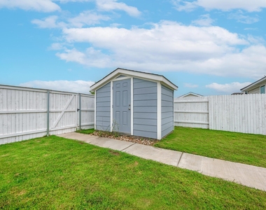 158 Daylily Dr - Photo Thumbnail 35