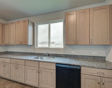 158 Daylily Dr - Photo Thumbnail 14