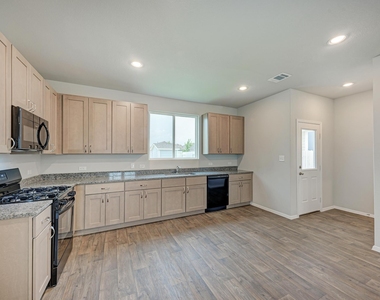 158 Daylily Dr - Photo Thumbnail 13