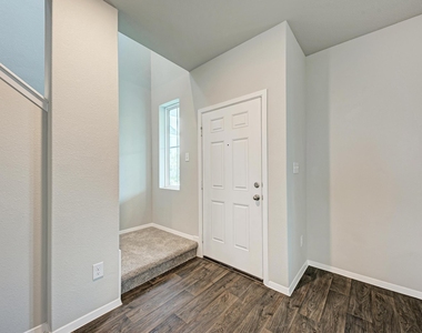 158 Daylily Dr - Photo Thumbnail 4