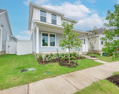 158 Daylily Dr - Photo Thumbnail 2